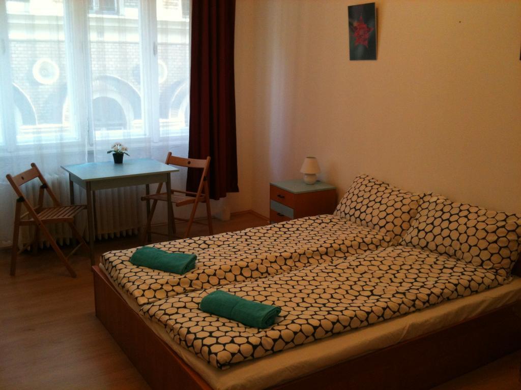 Caterina Private Rooms And Apartments Budapest Ruang foto