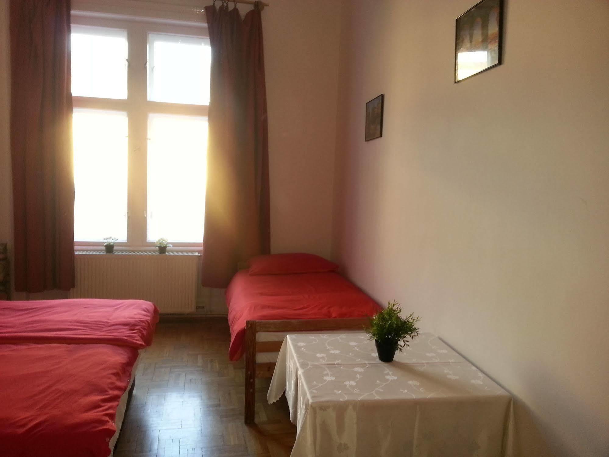 Caterina Private Rooms And Apartments Budapest Bagian luar foto